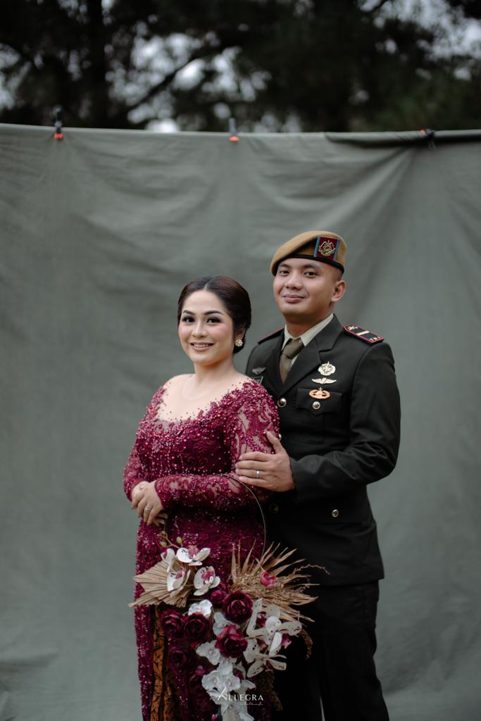 Ratna & Wira Galeri 01