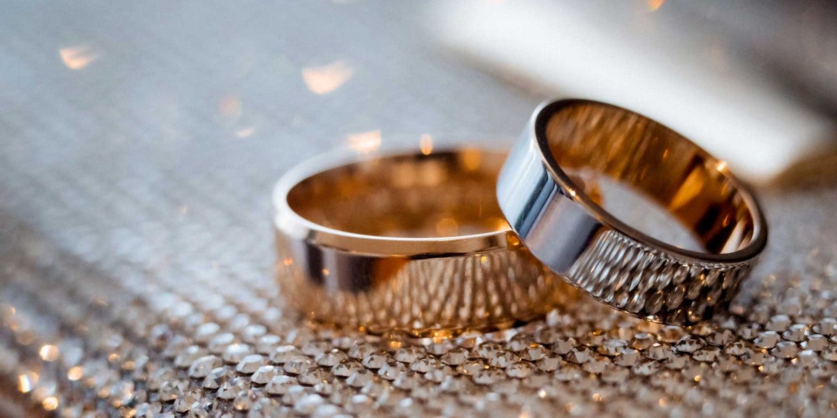 wedding-rings-NM87YR6_30.jpg